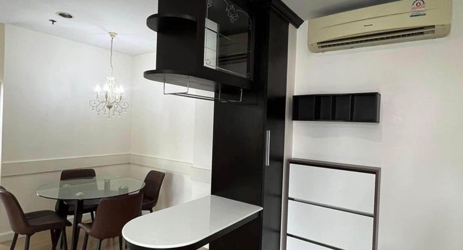 For rent 2 bedrooms condo in Sathon, Bangkok