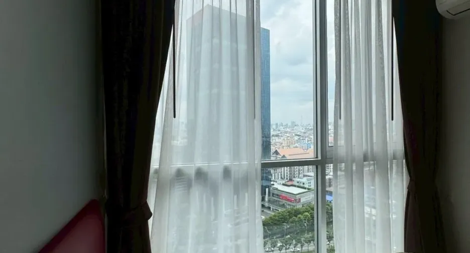 For rent 2 bedrooms condo in Huai Khwang, Bangkok