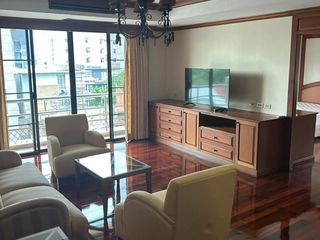 For rent 2 bedrooms apartment in Watthana, Bangkok