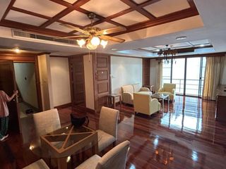 For rent 2 bedrooms apartment in Watthana, Bangkok