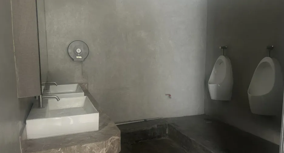 For rent 1 bed retail Space in Bang Rak, Bangkok