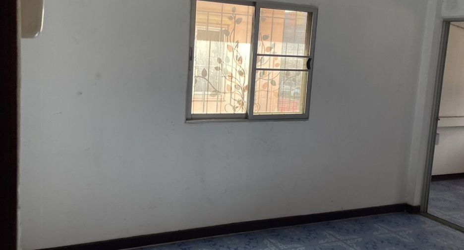 Reihenhaus zur Miete mit 3 Zimmer in Thawi Watthana, Bangkok