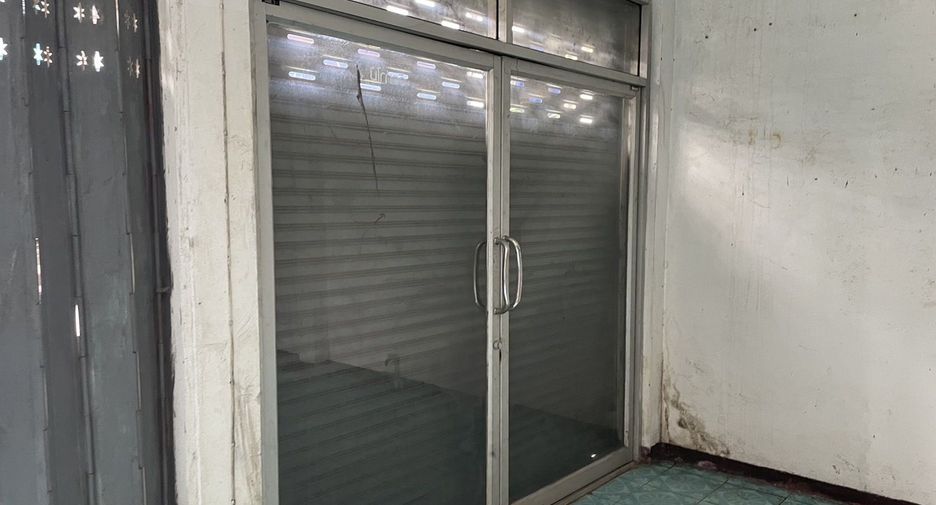 Reihenhaus zur Miete mit 3 Zimmer in Thawi Watthana, Bangkok