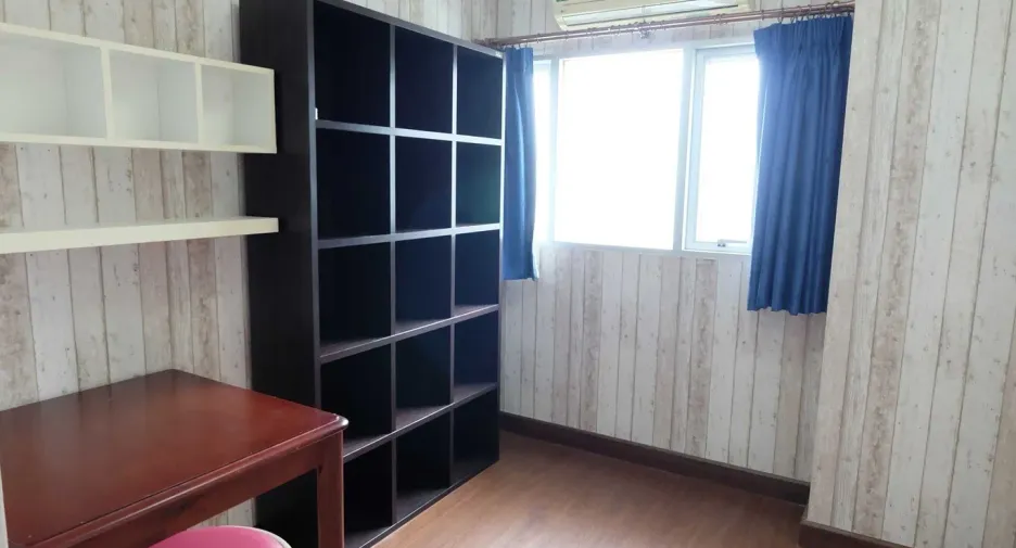 For rent 2 bedrooms condo in Phra Khanong, Bangkok