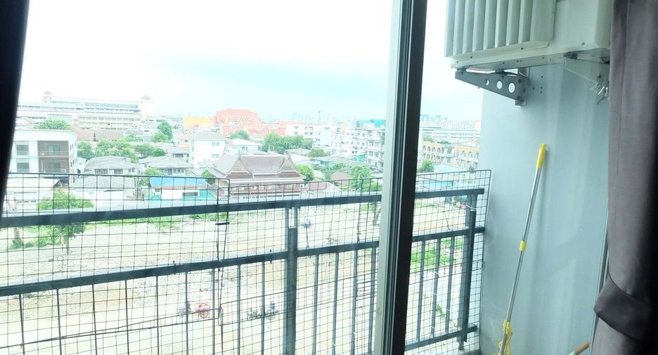 For rent 2 bedrooms condo in Phra Khanong, Bangkok