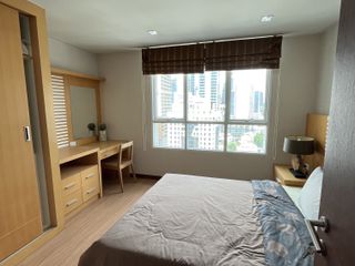 For rent 2 bedrooms condo in Pathum Wan, Bangkok