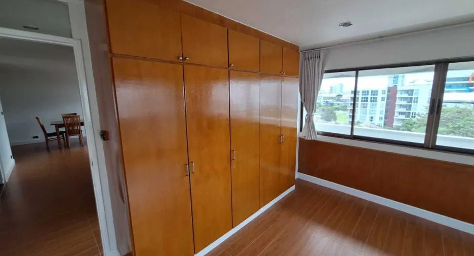 Wohnung zur Miete mit 3 Zimmer in Watthana, Bangkok