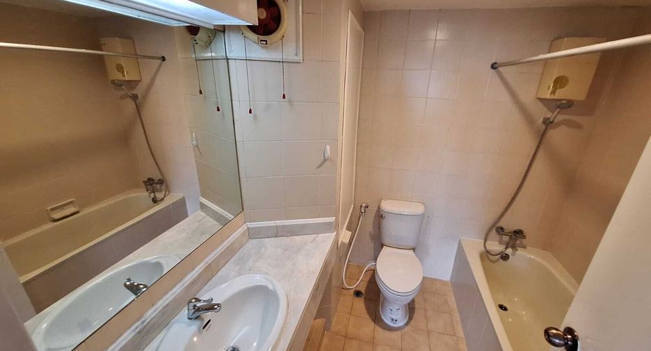 Wohnung zur Miete mit 3 Zimmer in Watthana, Bangkok