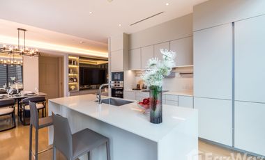 For rent 2 bedrooms condo in Pathum Wan, Bangkok