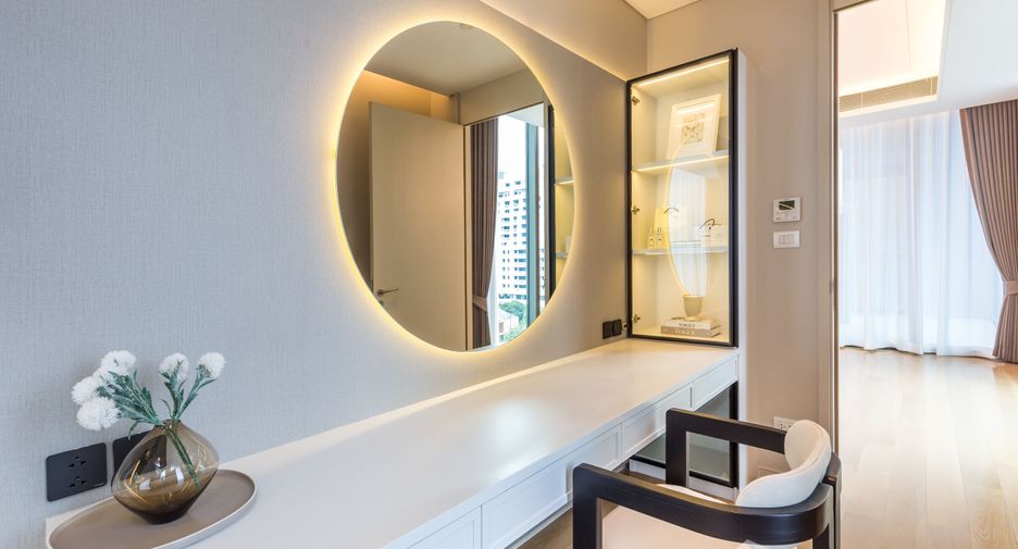 For rent 2 ベッドルーム condo in Pathum Wan, Bangkok