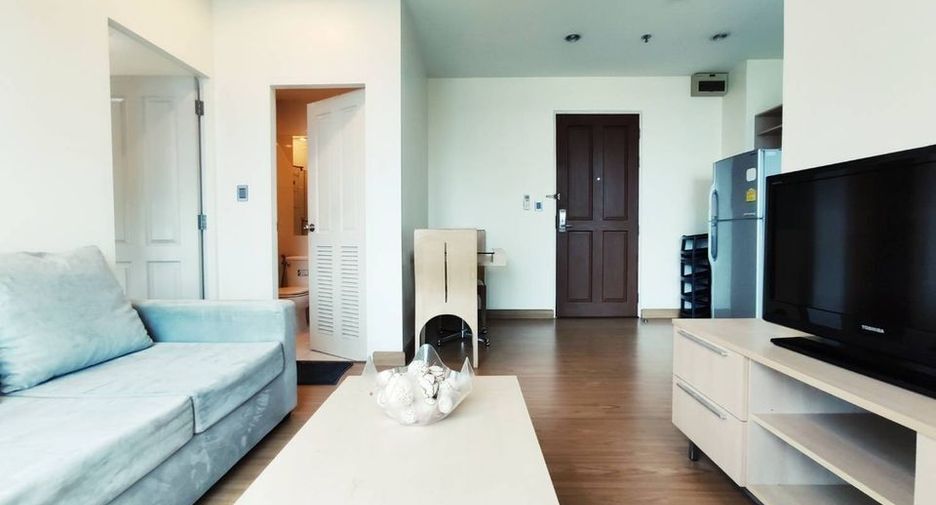 For rent 1 bed condo in Yan Nawa, Bangkok