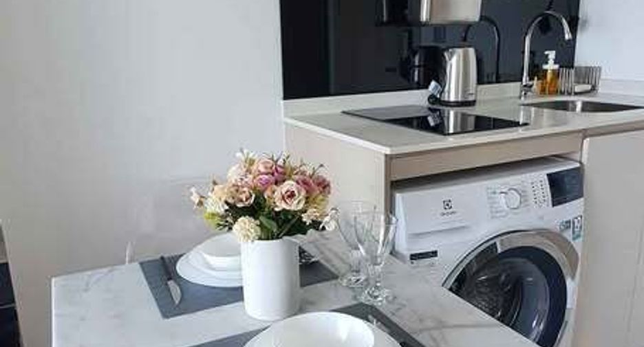 Condo en alquiler de 1 habitaciones en Sathon, Bangkok