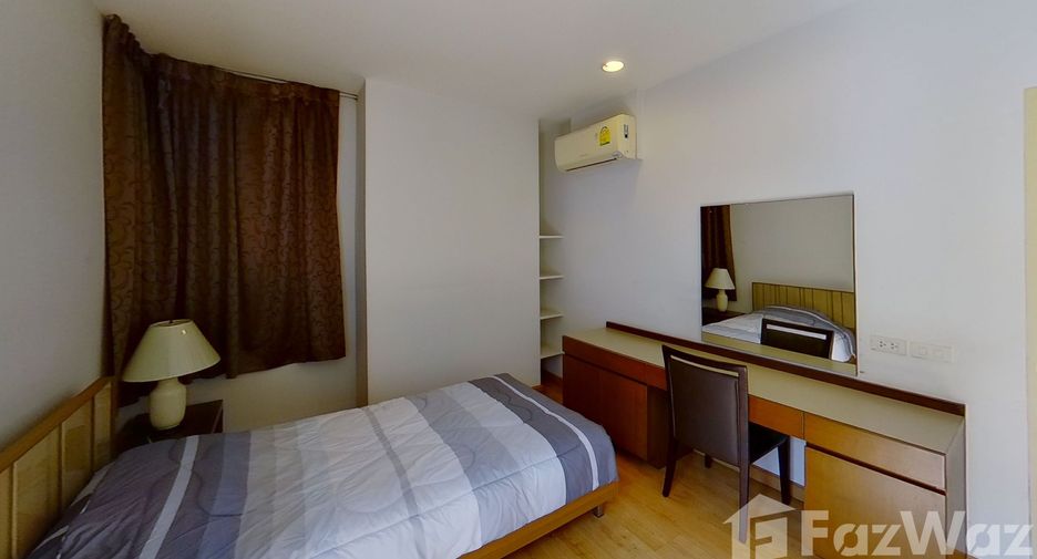 For rent 2 bedrooms condo in Bang Rak, Bangkok