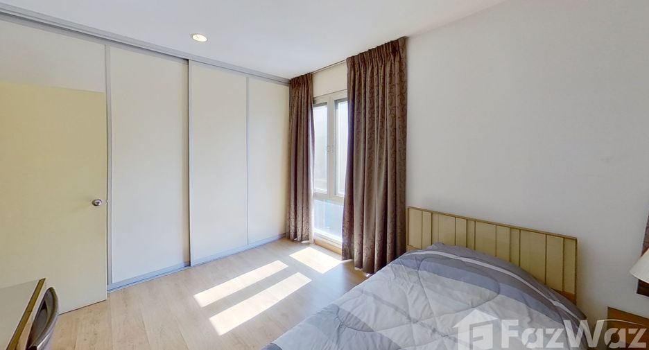 For rent 2 bedrooms condo in Bang Rak, Bangkok