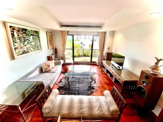 For rent 2 bedrooms condo in Yan Nawa, Bangkok