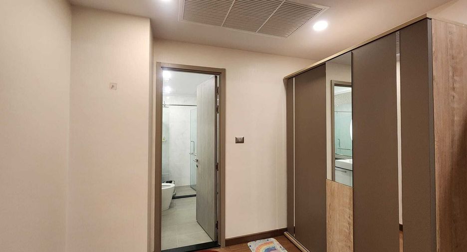 For rent 1 bed condo in Watthana, Bangkok