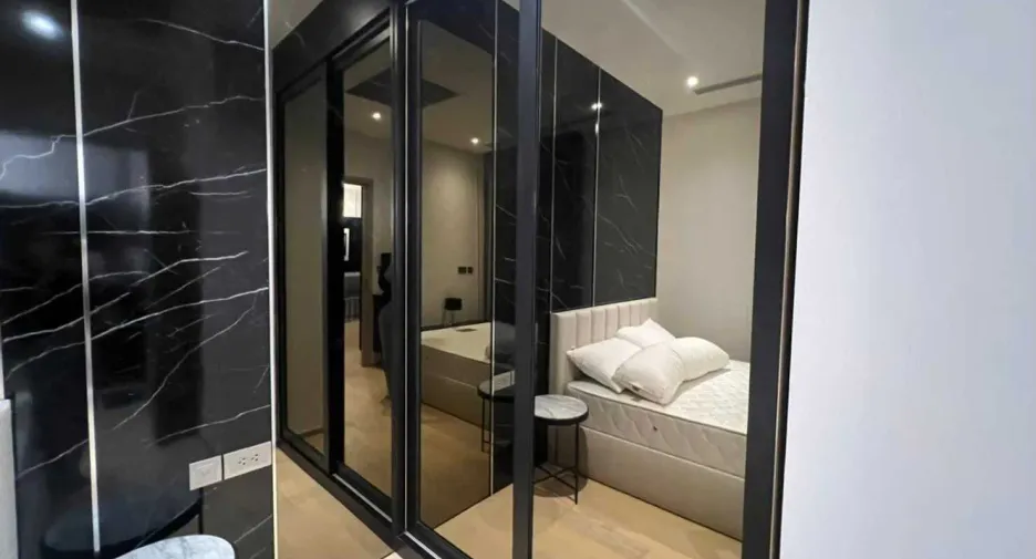 For rent 1 bed condo in Huai Khwang, Bangkok