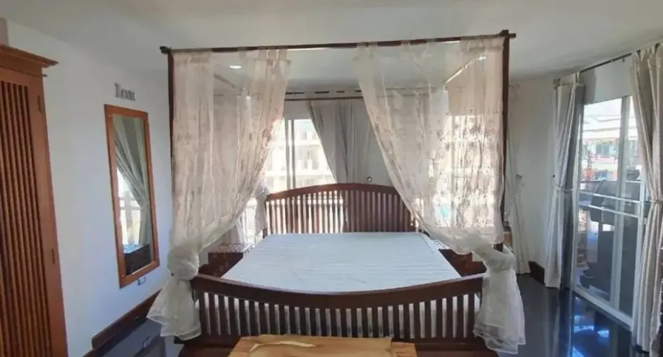 For rent 2 bedrooms condo in Mueang Phuket, Phuket
