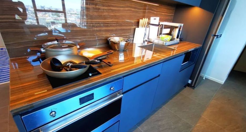 For rent 2 bedrooms condo in Sathon, Bangkok