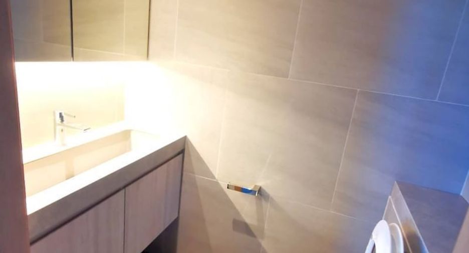 For rent 2 bedrooms condo in Sathon, Bangkok