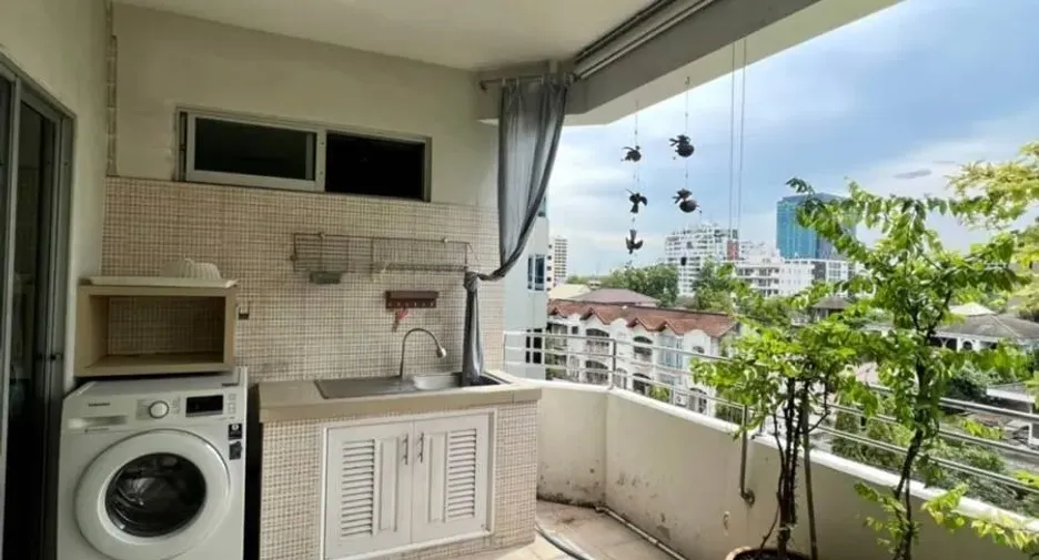 For rent 1 bed condo in Phaya Thai, Bangkok