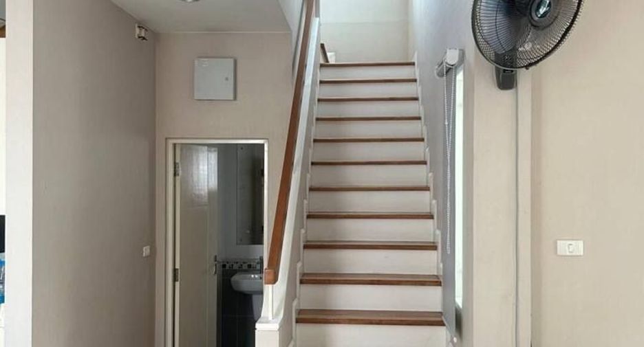 For rent 3 bedrooms house in Bang Kapi, Bangkok