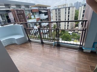 Wohnung zur Miete mit 1 Zimmer in Phra Khanong, Bangkok