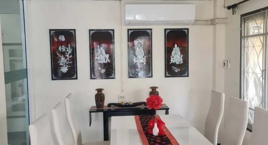 Casa en alquiler de 3 habitaciones en Lat Krabang, Bangkok