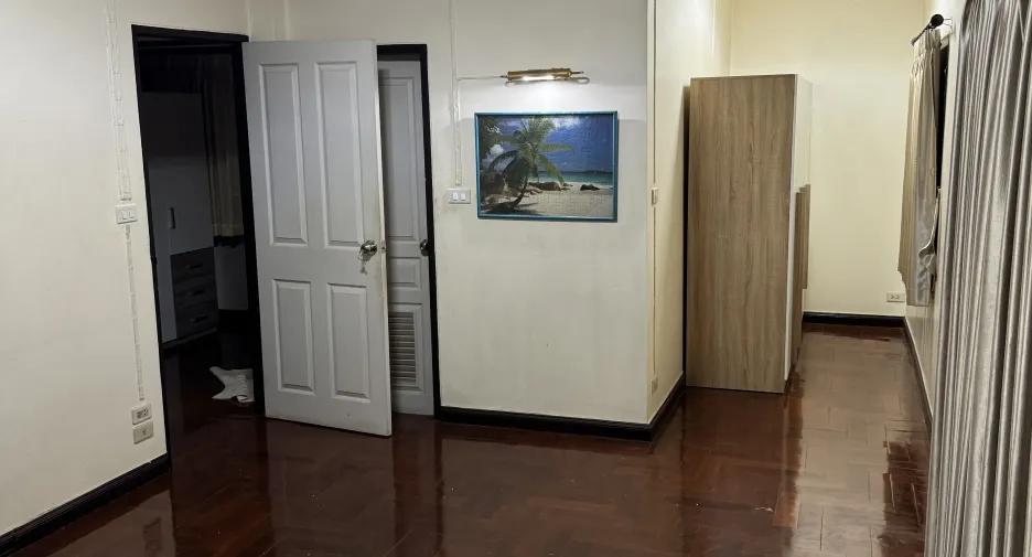 Casa en alquiler de 3 habitaciones en Lat Krabang, Bangkok