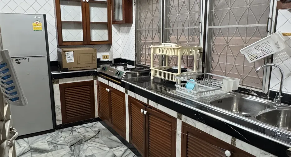 Casa en alquiler de 3 habitaciones en Lat Krabang, Bangkok