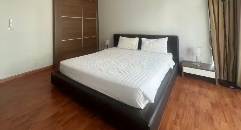 For rent 1 bed condo in Pathum Wan, Bangkok