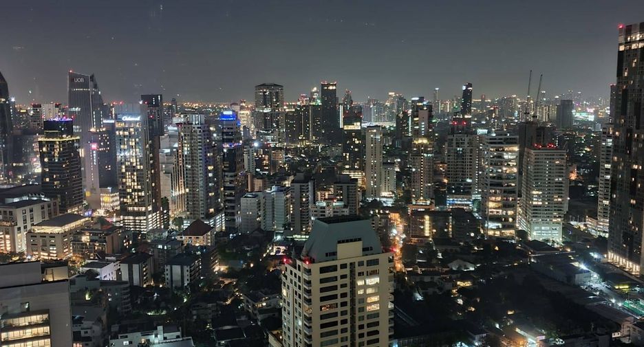 For rent 1 bed condo in Khlong Toei, Bangkok