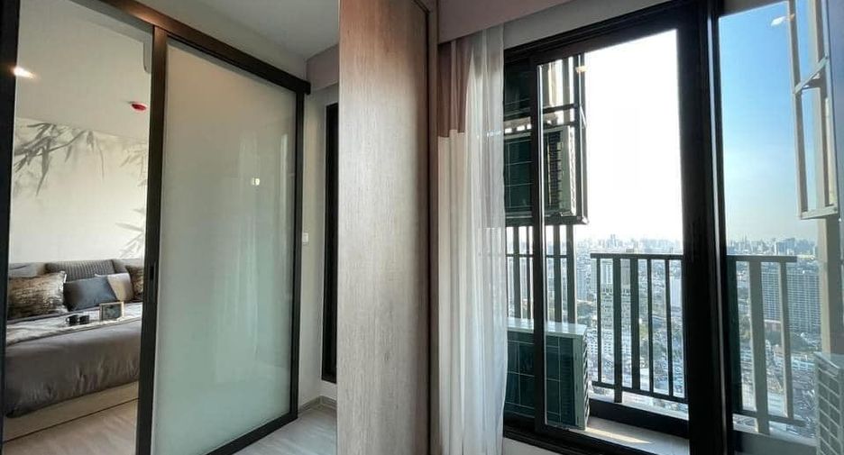 For rent 2 bedrooms condo in Chatuchak, Bangkok