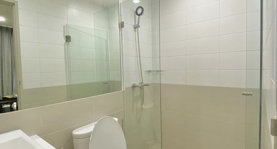 Wohnung zur Miete mit 2 Zimmer in Bang Rak, Bangkok