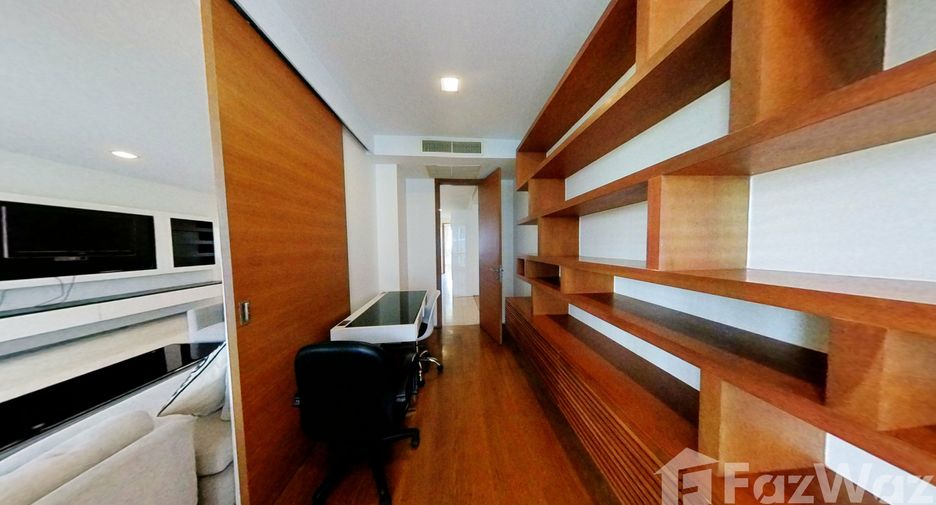 ให้เช่า 3 ห้องนอน คอนโด ใน คลองเตย, กรุงเทพฯ