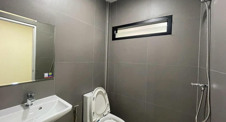 For rent 2 bedrooms house in Bang Na, Bangkok