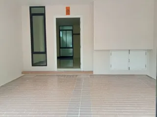 For rent 3 bedrooms townhouse in Bang Na, Bangkok