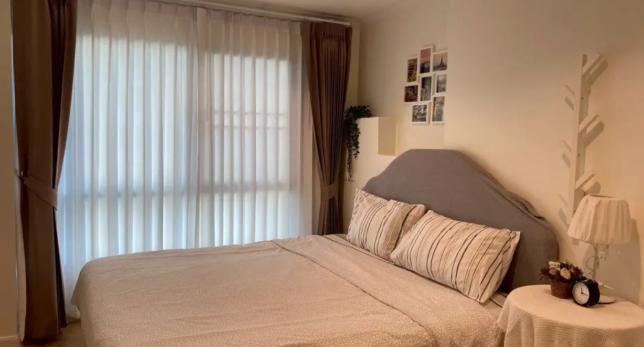 For rent 2 bedrooms condo in Yan Nawa, Bangkok
