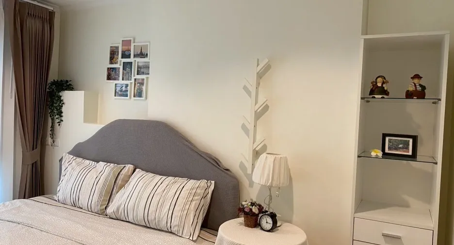 For rent 2 bedrooms condo in Yan Nawa, Bangkok