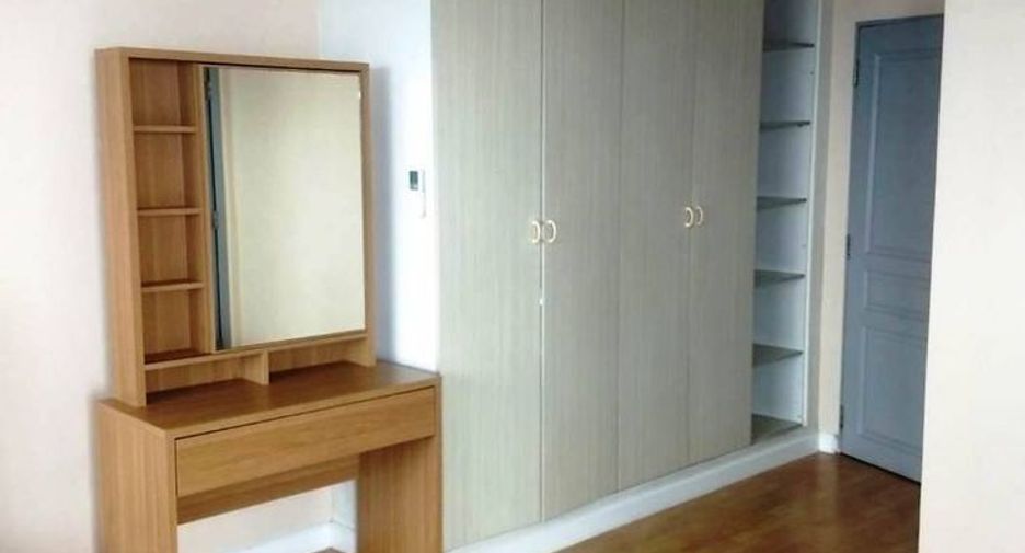 ให้เช่า 3 ห้องนอน คอนโด ใน คลองเตย, กรุงเทพฯ