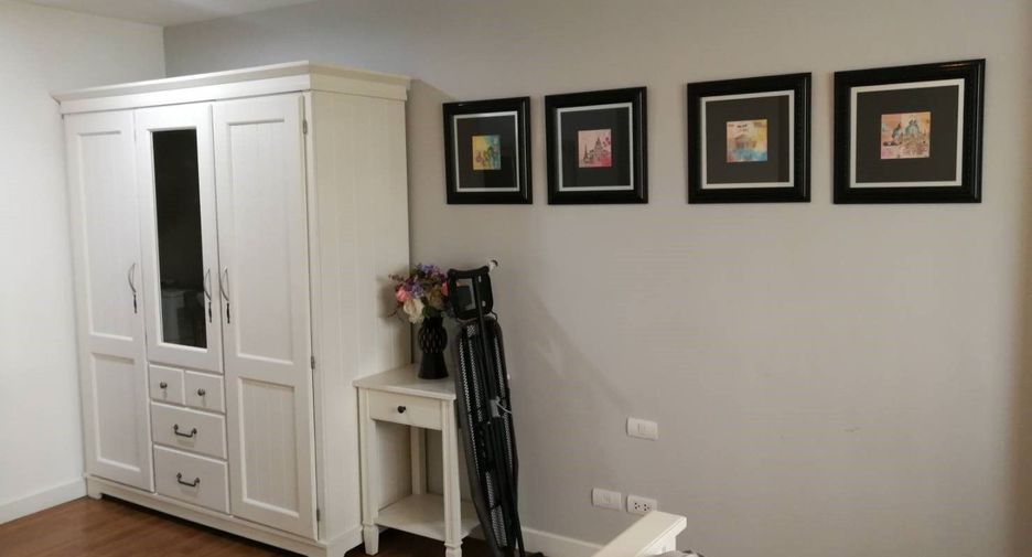 For rent 1 bed condo in Watthana, Bangkok