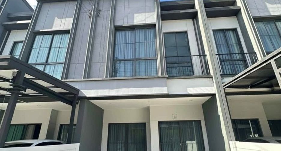 Casa adosada en alquiler de 2 habitaciones en Sai Mai, Bangkok