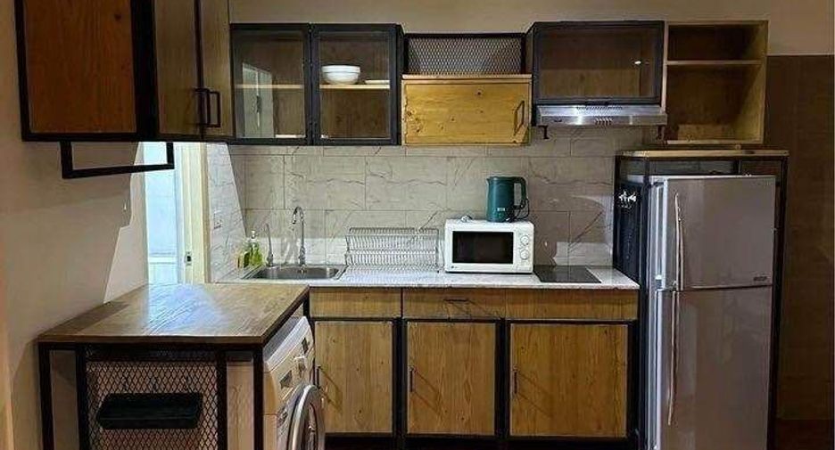 For rent 2 bedrooms condo in Sathon, Bangkok