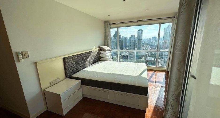 For rent 2 bedrooms condo in Sathon, Bangkok
