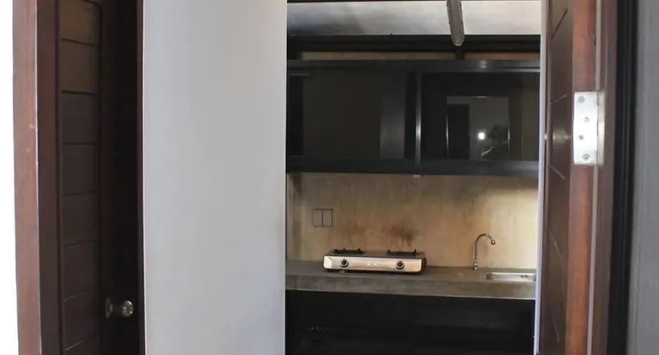 For rent 3 bedrooms office in Phaya Thai, Bangkok