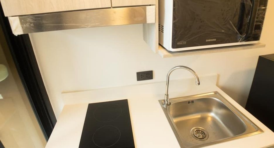 For rent studio condo in Phaya Thai, Bangkok
