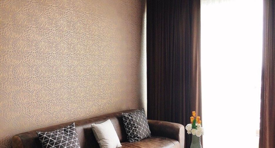 For rent 4 bedrooms condo in Sathon, Bangkok