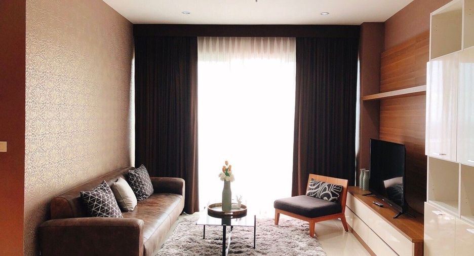 For rent 4 bedrooms condo in Sathon, Bangkok