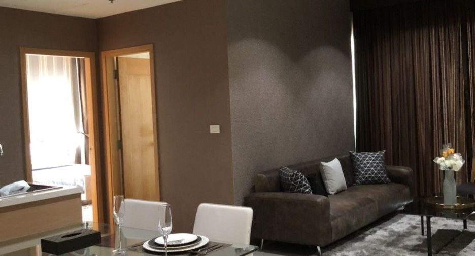 For rent 4 bedrooms condo in Sathon, Bangkok