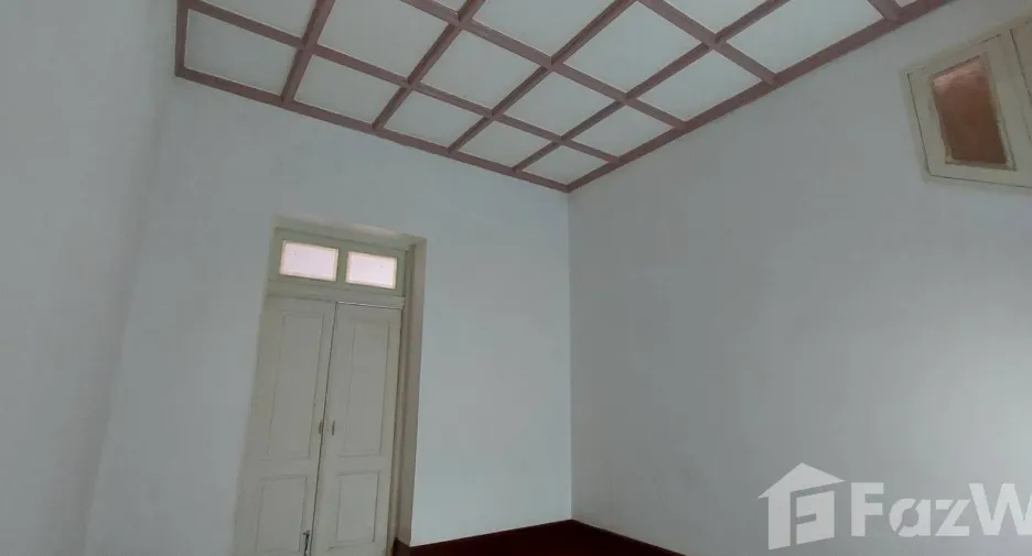 For rent 8 bedrooms house in Pathum Wan, Bangkok